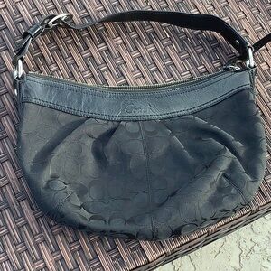 Vintage Y2K Coach Black Jacquard hobo shoulder Bag 0960 with Silver hardware